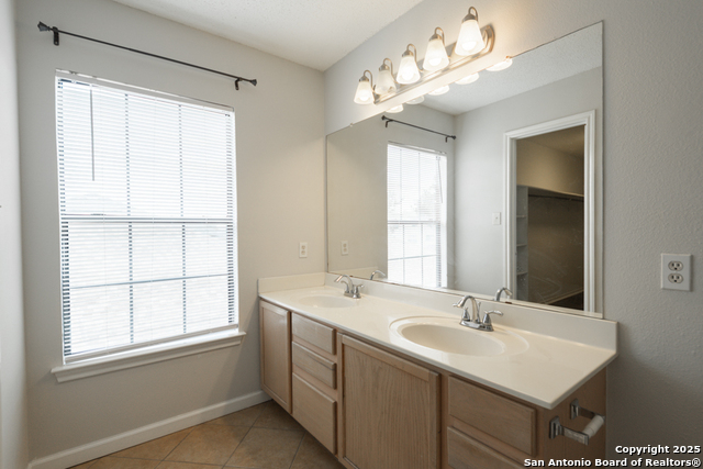Image 23 of 37 For 2625 Westover View