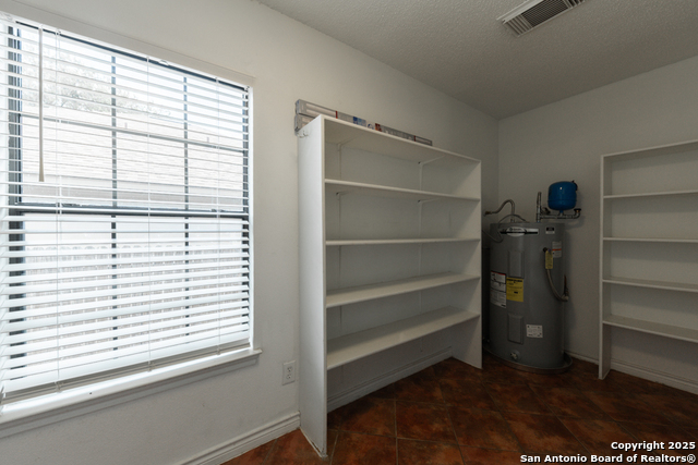 Image 33 of 37 For 2625 Westover View