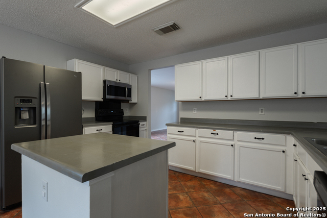 Image 9 of 37 For 2625 Westover View