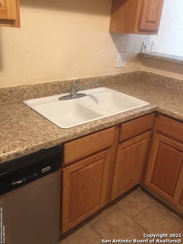 Listing photo id 11 for 3243 Nacogdoches  1005