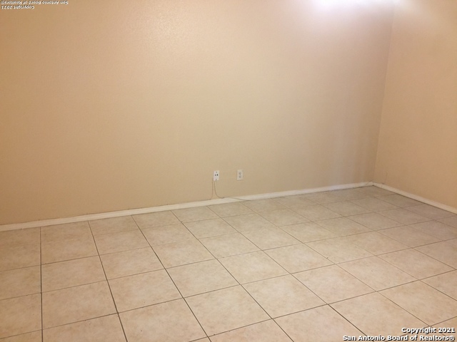 Listing photo id 16 for 3243 Nacogdoches  1005