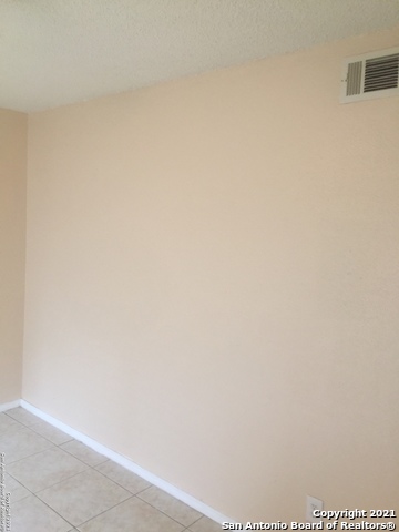 Listing photo id 19 for 3243 Nacogdoches  1005