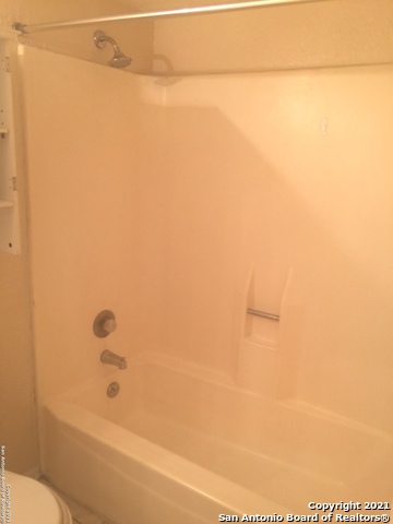 Listing photo id 22 for 3243 Nacogdoches  1005
