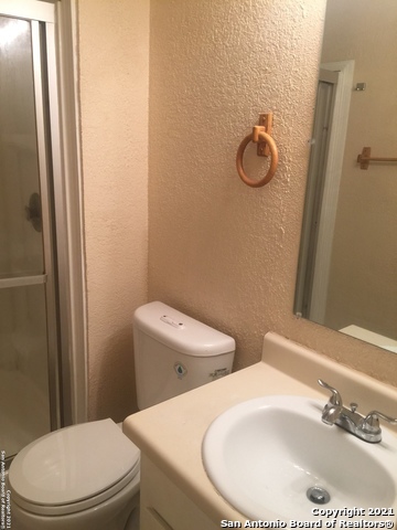 Listing photo id 24 for 3243 Nacogdoches  1005
