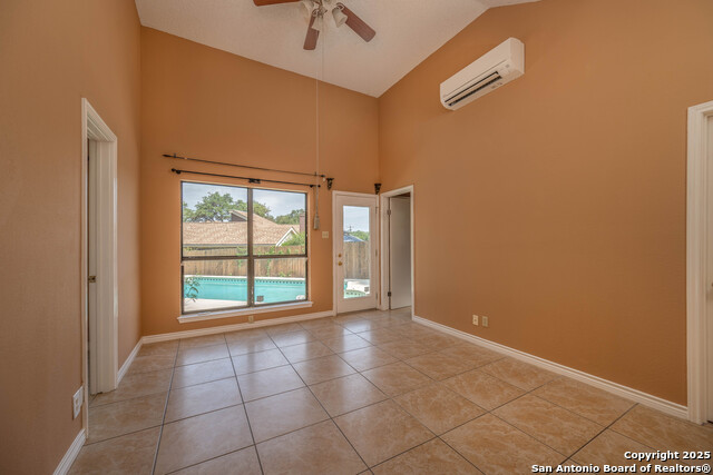 Image 12 of 21 For 2802 Squaw Creek Dr