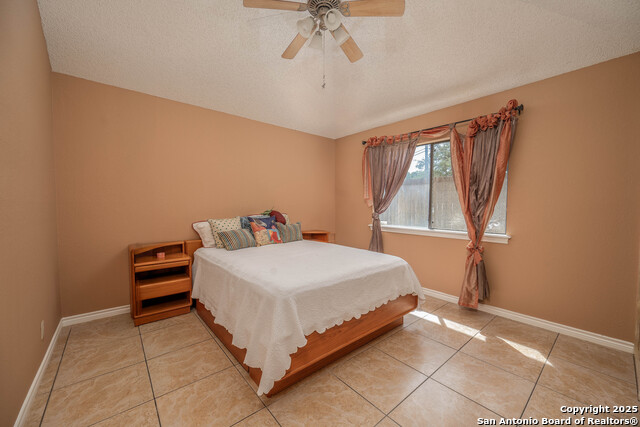 Image 13 of 21 For 2802 Squaw Creek Dr