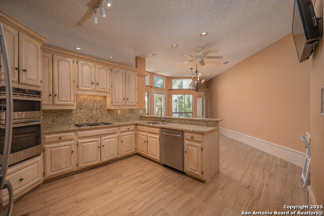 Image 19 of 21 For 2802 Squaw Creek Dr