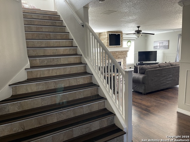 Listing photo id 8 for 5519 Park Lk