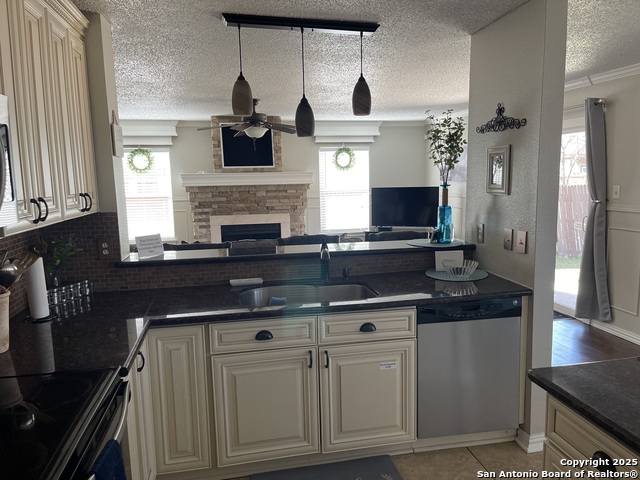 Listing photo id 10 for 5519 Park Lk
