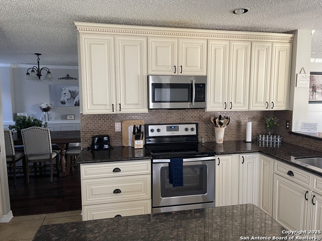 Listing photo id 11 for 5519 Park Lk
