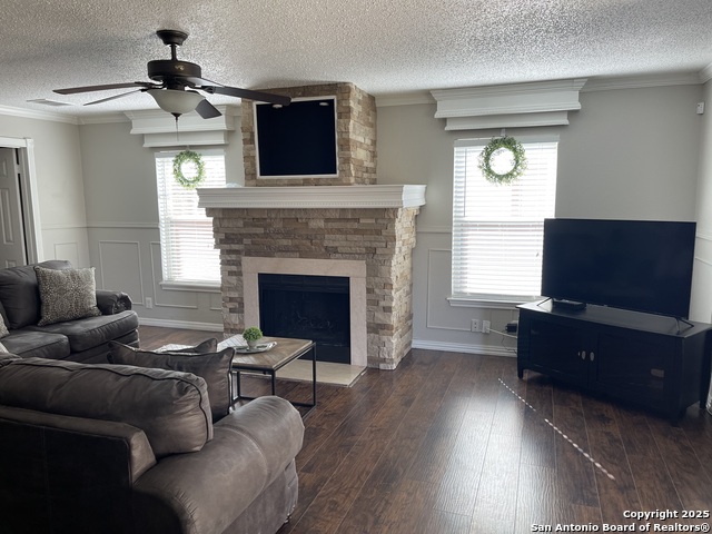 Listing photo id 15 for 5519 Park Lk
