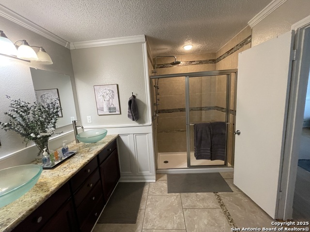 Listing photo id 33 for 5519 Park Lk