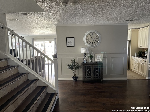 Listing photo id 4 for 5519 Park Lk