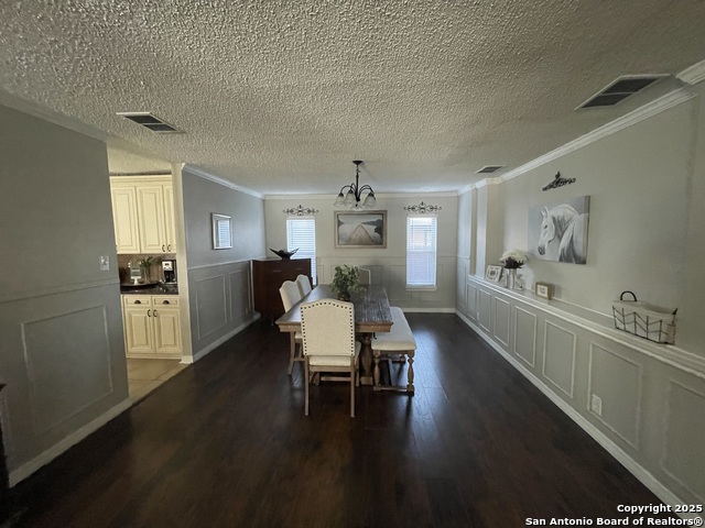 Listing photo id 5 for 5519 Park Lk
