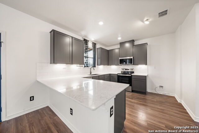 Listing photo id 8 for 11726 Midnight Rain