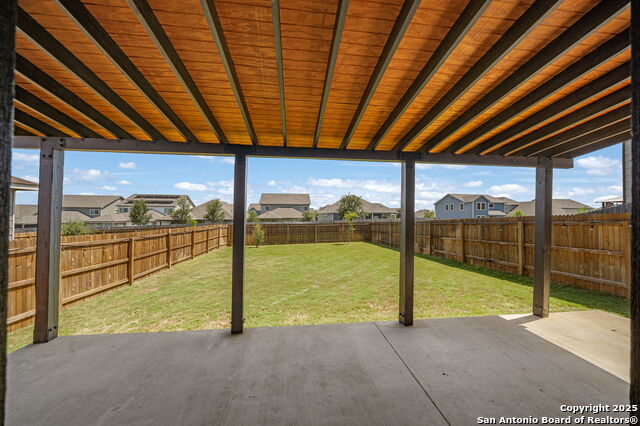 Listing photo id 27 for 11726 Midnight Rain