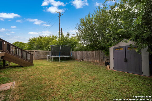 Listing photo id 34 for 2027 Emerald Edge