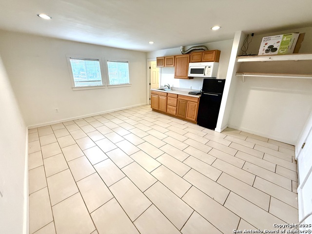Image 5 of 12 For 2614 Monterey Street  5