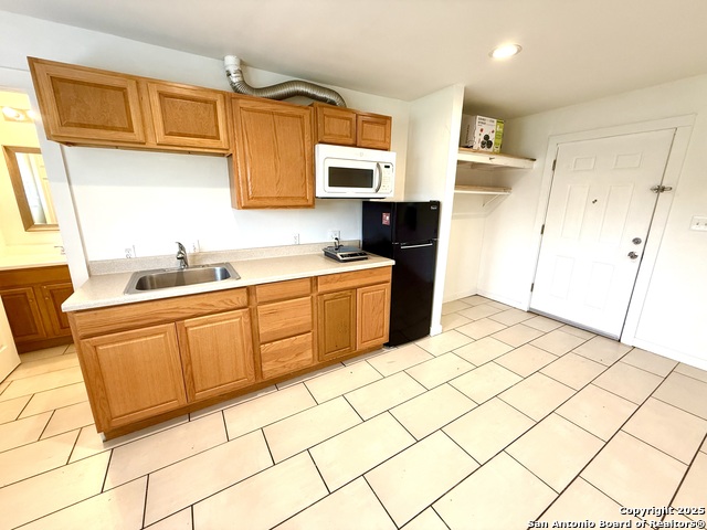 Image 8 of 12 For 2614 Monterey Street  5
