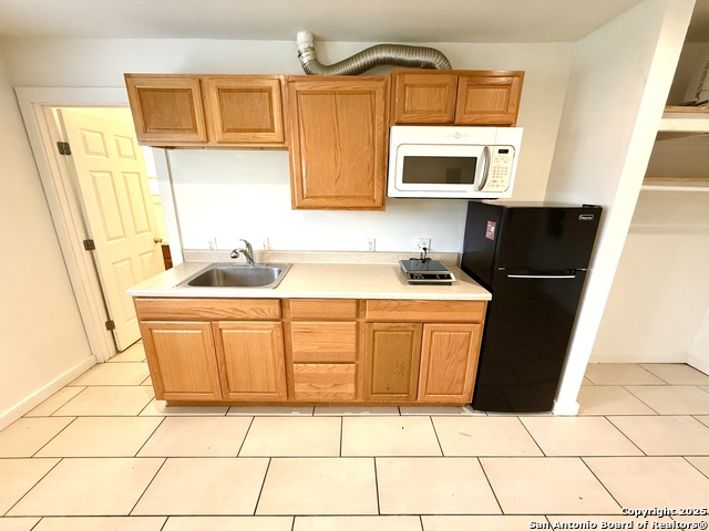 Image 9 of 12 For 2614 Monterey Street  5