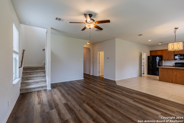 Image 11 of 35 For 3013 Muntjac St