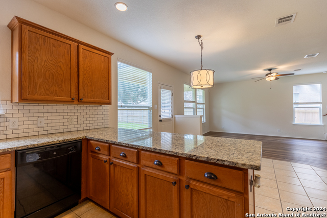 Image 15 of 35 For 3013 Muntjac St
