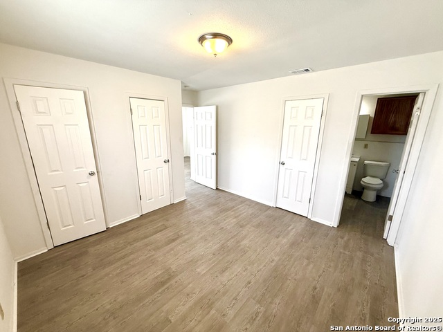 Image 11 of 15 For 703 Summit Ave W 1