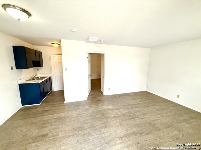 Image 2 of 15 For 703 Summit Ave W 1