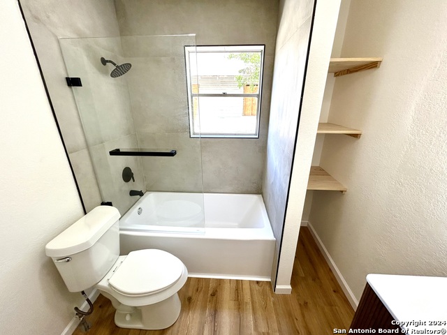 Image 16 of 25 For 616 Gulf Street