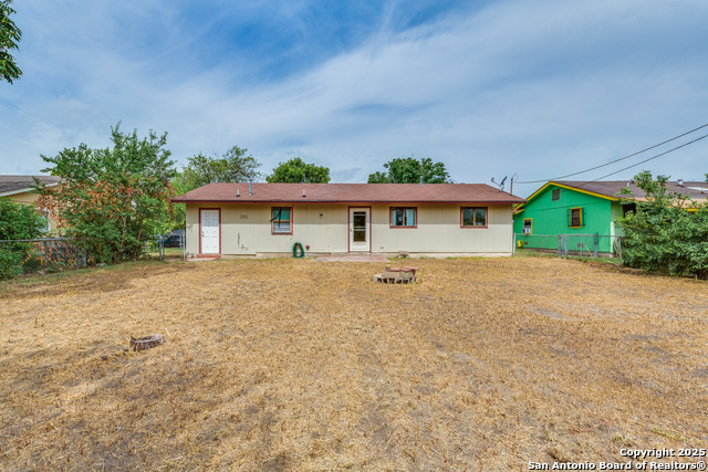 Listing photo id 22 for 9114 Ozalid St.