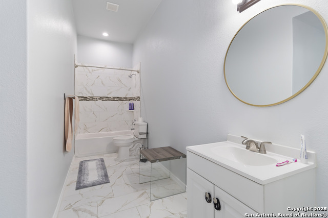 Listing photo id 22 for 131 Rehmann St