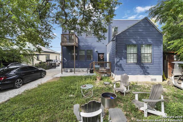 Listing photo id 24 for 131 Rehmann St