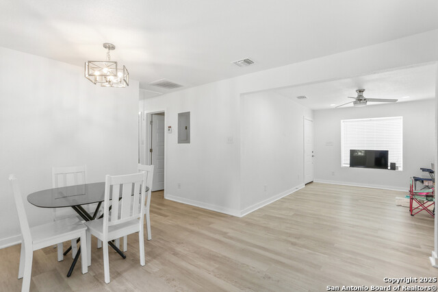 Image 6 of 16 For 915 Prado  