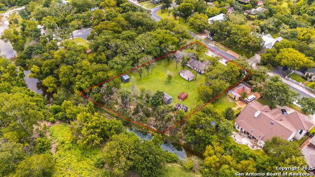 Listing photo id 3 for 316 W San Antonio Ave