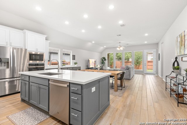 Image 10 of 33 For 1485 Pitcher