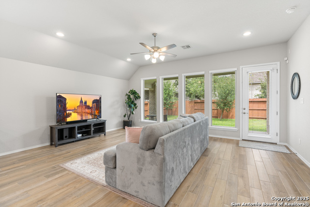 Image 15 of 33 For 1485 Pitcher