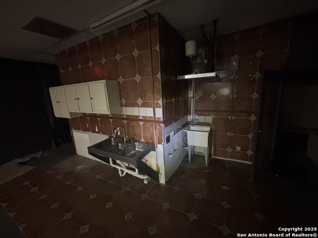 Listing photo id 3 for 1014 Donaldson  1014