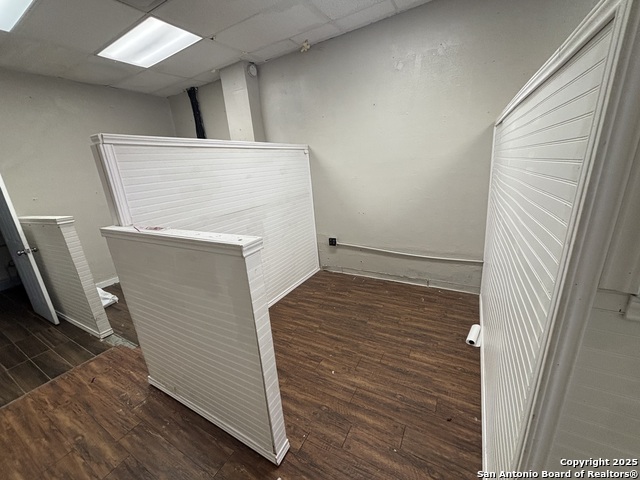 Listing photo id 2 for 1002 Donaldson 1010