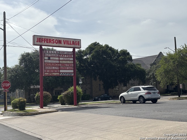 Listing photo id 6 for 1002 Donaldson 1010