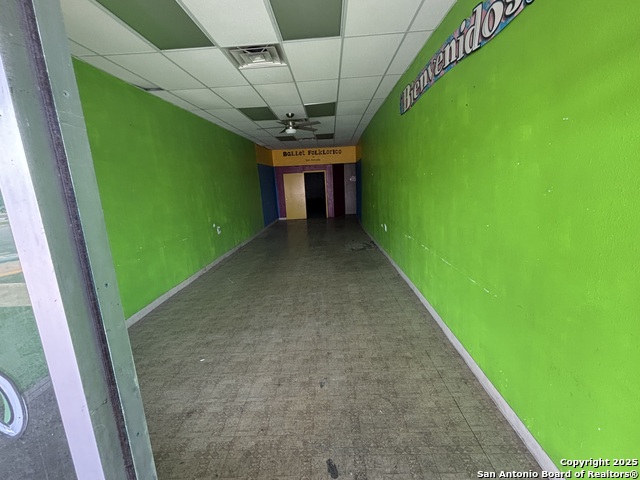 Listing photo id 0 for 1002 Donaldson 1008