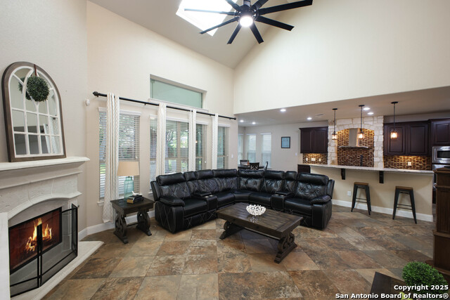 Image 11 of 47 For 9603 Ninas Ct