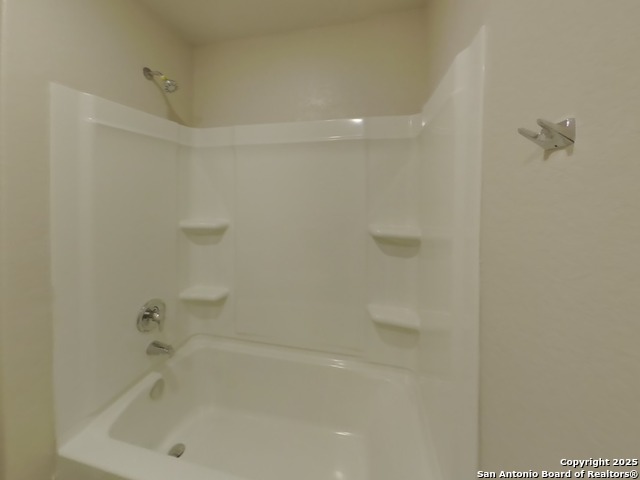Image 14 of 15 For 6526 Beehive