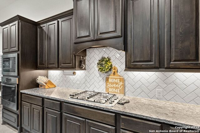 Listing photo id 12 for 130 Boulder Creek