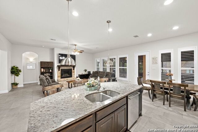 Listing photo id 13 for 130 Boulder Creek