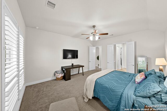 Listing photo id 17 for 130 Boulder Creek