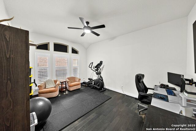 Listing photo id 23 for 130 Boulder Creek