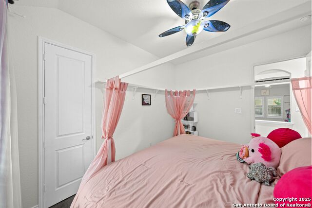 Listing photo id 31 for 130 Boulder Creek