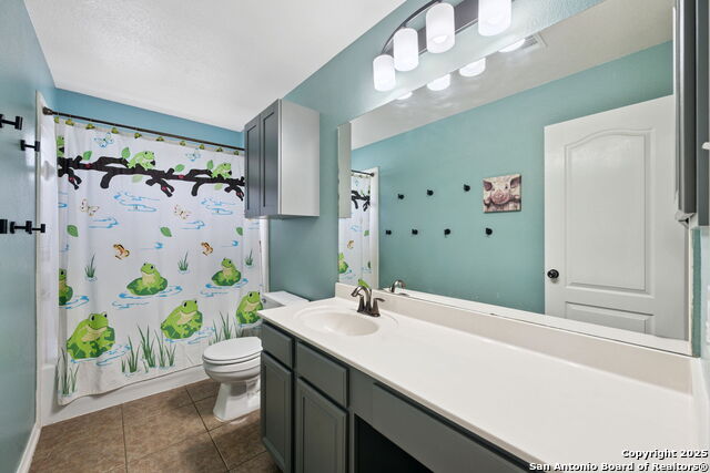 Listing photo id 12 for 1410 Osprey Heights