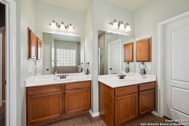 Listing photo id 15 for 1410 Osprey Heights