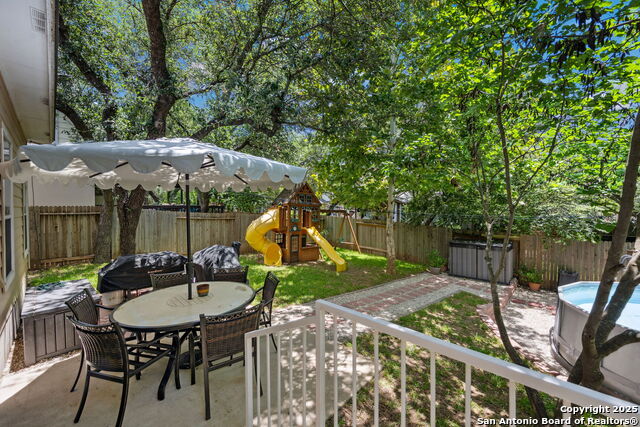 Listing photo id 18 for 1410 Osprey Heights